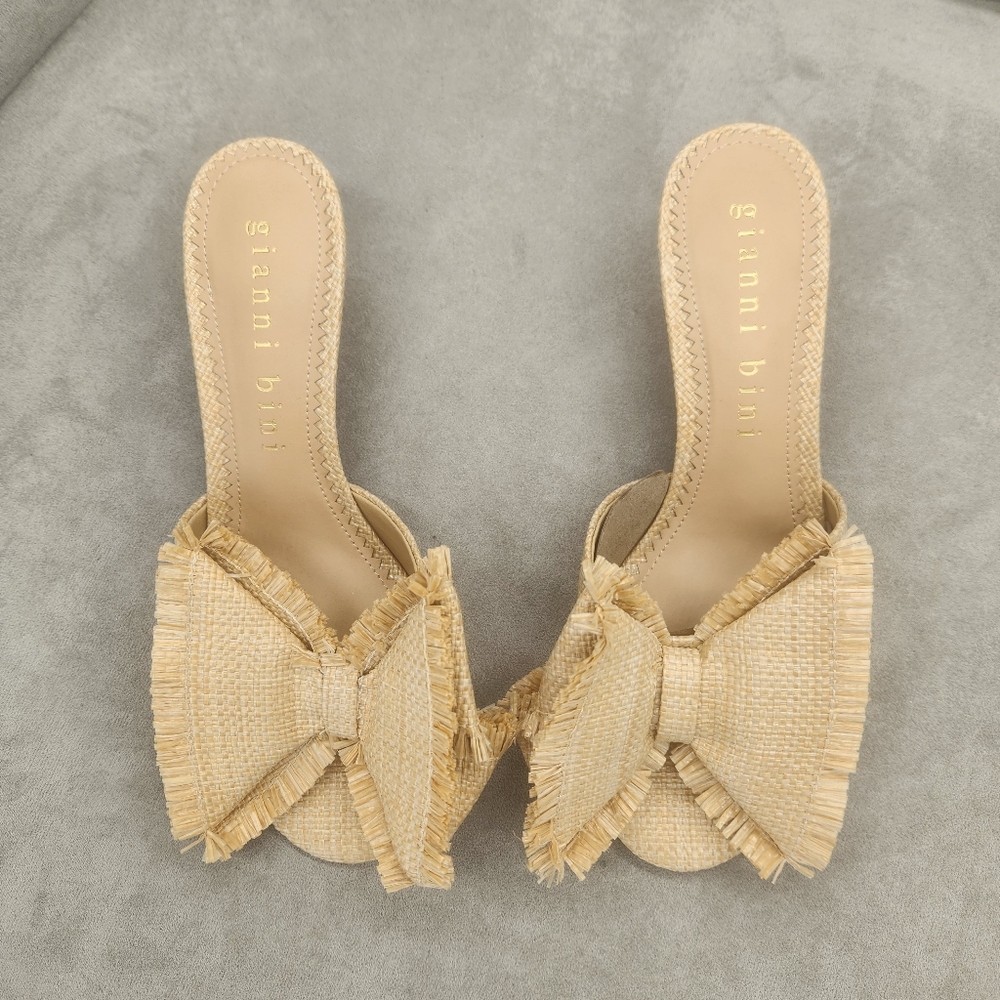 Gianni Bini Mules 8.5 Nude Beige Raffia Le Cadeau Kitten Heel Chunky Bow New$100